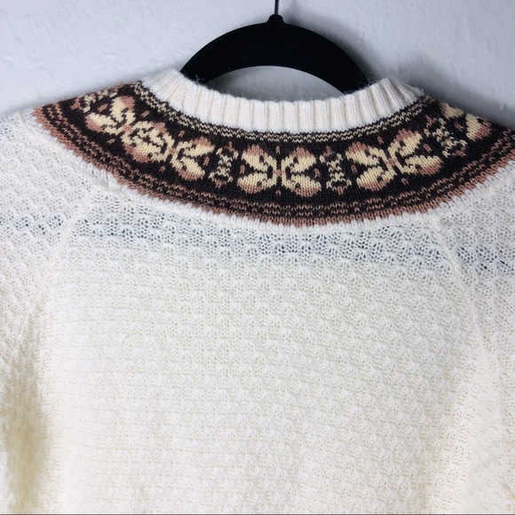 Knit sweater with detailed crewneck collar - Picture 7 of 8